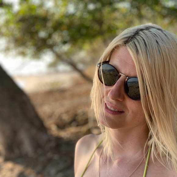 Meet your Posher, Karen - Picture 1 of 1